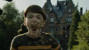 One of Us Creates Swarm of Bees for ‘Miss Peregrine’s Home for Peculiar Children’ One of Us Creates Swarm of Bees for ‘Miss Peregrine’s Home for Peculiar Children’